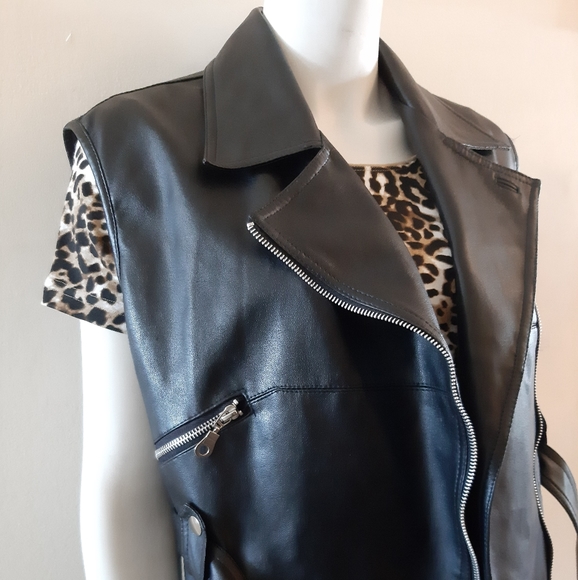 🎄 NWOT Biker vest - punk rock chic - faux leather - Picture 3 of 8